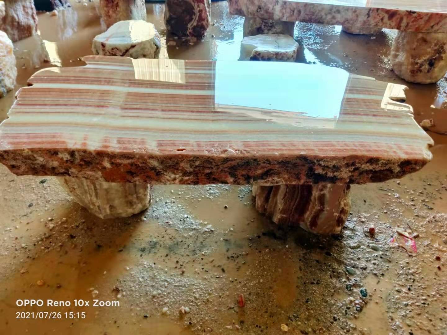 Polished bench with layered veining