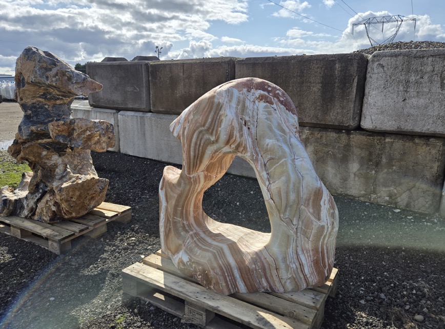 Freestanding stone arch