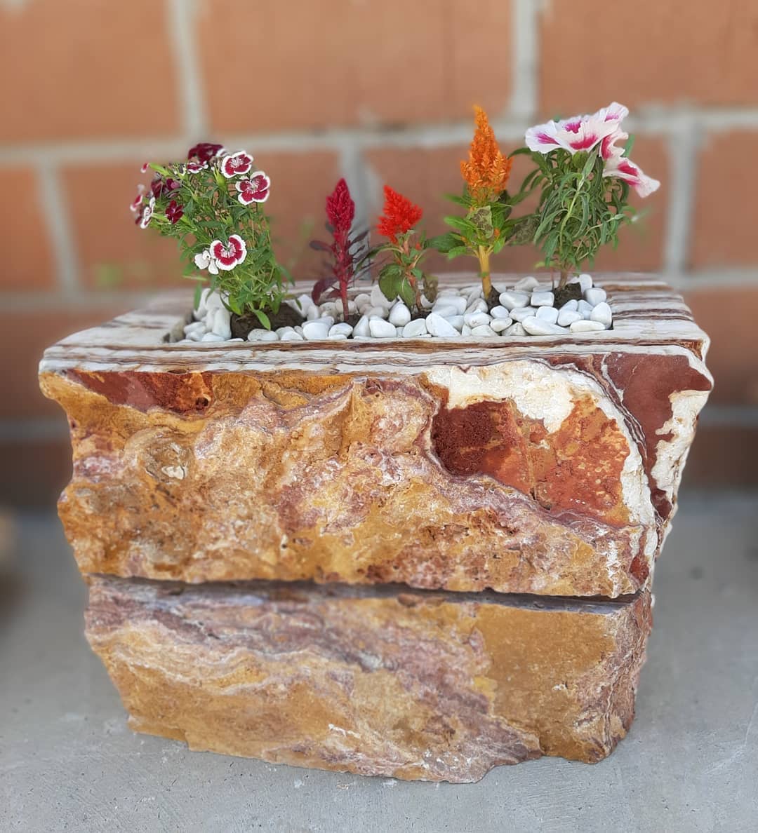 Planters, Basins & Birdbaths from the Onyx & Marble Rocks product collection